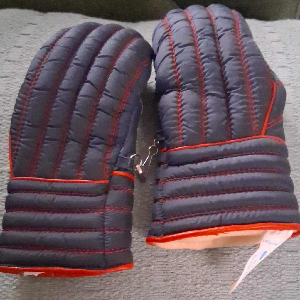 Vintage Zero Stylish Navy and Red Women's Mittens
